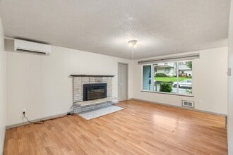 744 W Marcy Ave in Montesano, WA - Building Photo - Building Photo