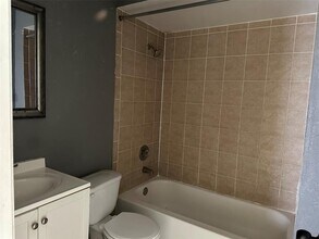 21038 Voyager Blvd in Land O Lakes, FL - Building Photo - Building Photo