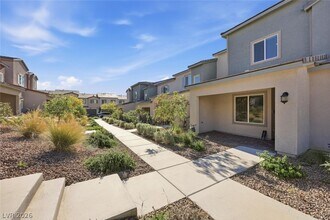 10720 Norfolk View Ct in Las Vegas, NV - Building Photo - Building Photo