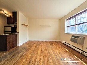 625 W Wrightwood Ave in Chicago, IL - Building Photo - Building Photo
