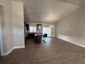 725 A St NE in Quincy, WA - Building Photo - Building Photo