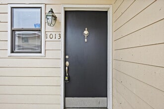 1013 Windrose Dr in Brandon, MS - Building Photo - Building Photo