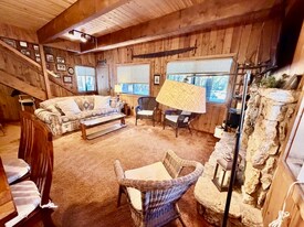 7046 4th Ave in Tahoma, CA - Building Photo