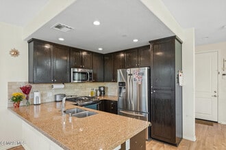 365 Newbury Vista Ln in Thousand Oaks, CA - Building Photo - Building Photo
