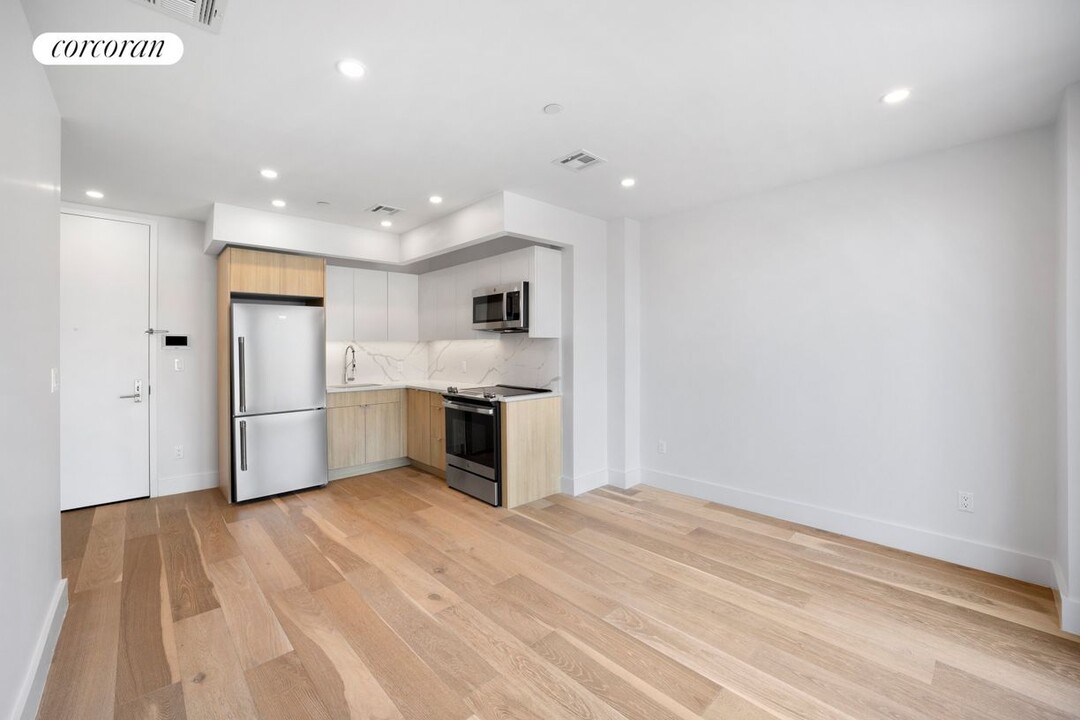 1173 Rogers Ave in Brooklyn, NY - Building Photo