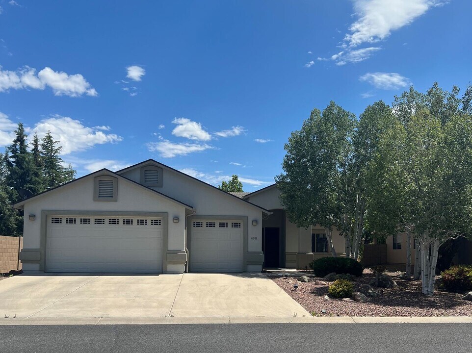 6911 E Kilkenny Pl in Prescott Valley, AZ - Building Photo