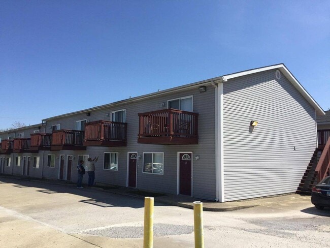 property at 510 S Poplar St