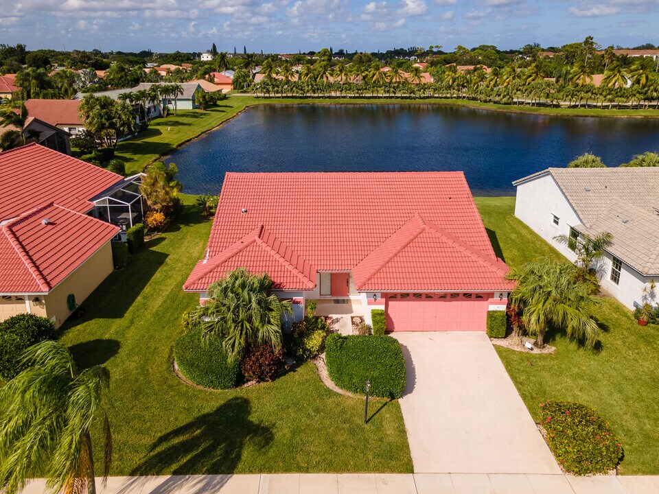 5625 Aspen Ridge Cir in Delray Beach, FL - Building Photo