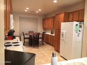 41030 N Iron Horse Way in Anthem, AZ - Building Photo - Building Photo