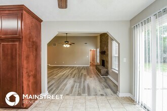 8103 Creekstone Way in Riverdale, GA - Building Photo - Building Photo