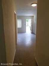 501 SE 12th Ct in Fort Lauderdale, FL - Foto de edificio - Building Photo