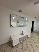 200 W 53rd Terrace in Hialeah, FL - Building Photo - Building Photo