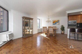 1641 3rd Ave in New York, NY - Building Photo - Building Photo