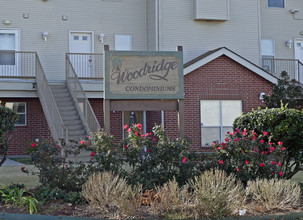 Woodridge Condominiums in Metairie, LA - Building Photo - Building Photo