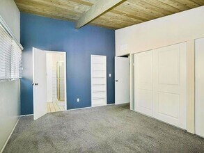 5442 Baja Dr in San Diego, CA - Building Photo - Building Photo