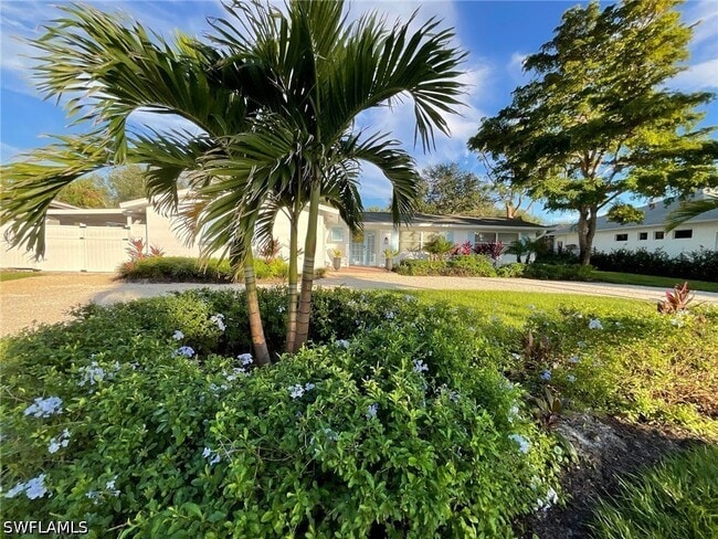 property at 1530 Mandarin Rd