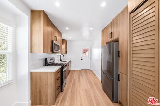 1258 Mariposa St in Glendale, CA - Building Photo - Building Photo