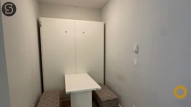 7428 Byrnepark Walk in Burnaby, BC - Building Photo - Building Photo