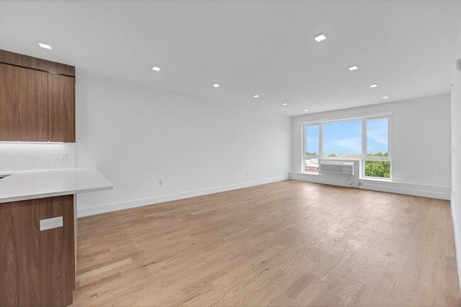 8404 4TH Ave in North Bergen, NJ - Building Photo - Building Photo