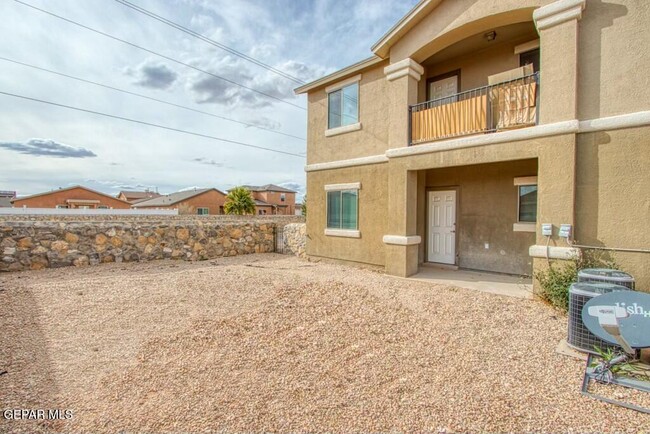 14300 Gil Reyes Dr in El Paso, TX - Building Photo - Building Photo