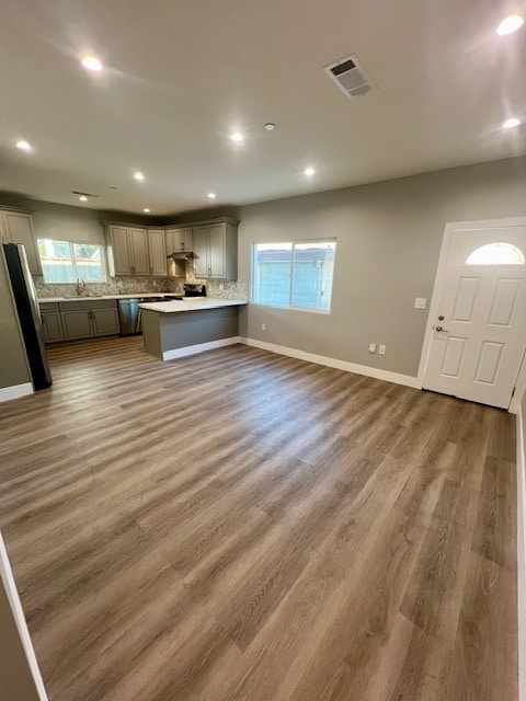 6227 Orion Ave in Van Nuys, CA - Foto de edificio - Building Photo