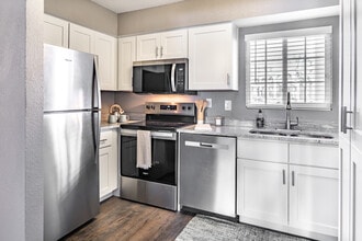 Snell Isle in St. Petersburg, FL - Building Photo - Building Photo