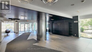 100 Western Battery Rd in Toronto, ON - Building Photo - Building Photo