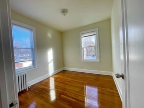 36-05 215th Pl in Queens, NY - Building Photo - Building Photo