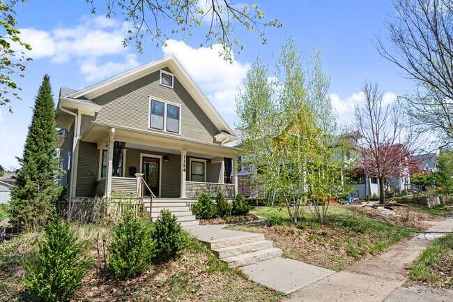 1154 Hotz Ave in Iowa City, IA - Building Photo - Building Photo
