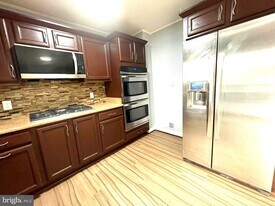 6706 Longridge Dr in Lanham, MD - Building Photo