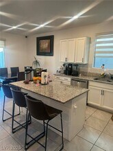 7007 Feather Hl St in North Las Vegas, NV - Building Photo - Building Photo