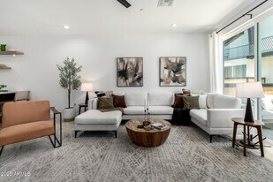 3426 E University Dr in Mesa, AZ - Building Photo