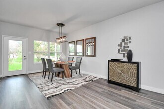 3814 Lakewood Dr in Montgomery, TX - Building Photo - Building Photo