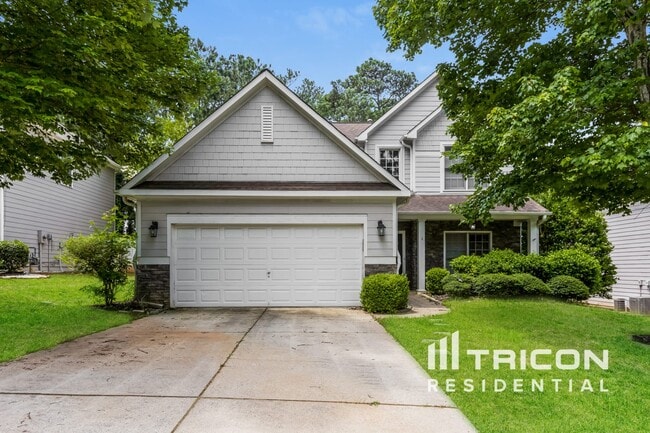 property at 3433 Palm Cir