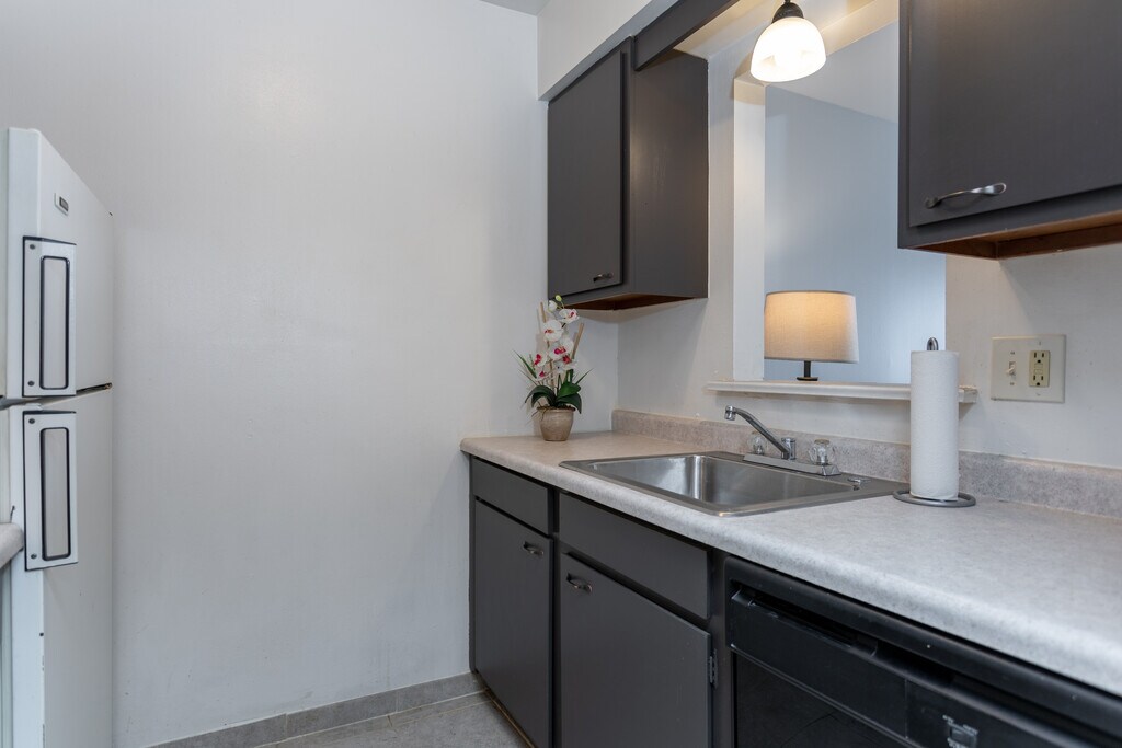 Garden Pool Apartments in West Allis, WI