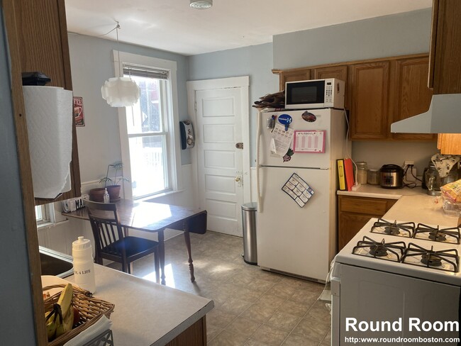 2 Imrie Rd, Unit 1