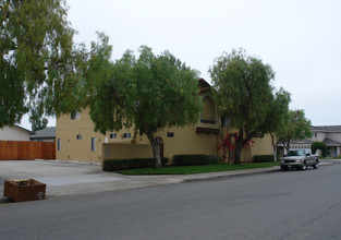 1201 Donax Ave Apartments in Imperial Beach, CA - Building Photo - Building Photo