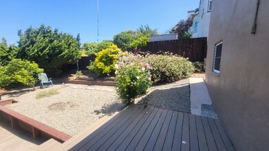 5429 Van Fleet Ave in Richmond, CA - Building Photo - Building Photo