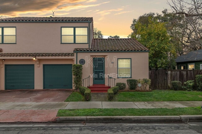 property at 810 W Willow St