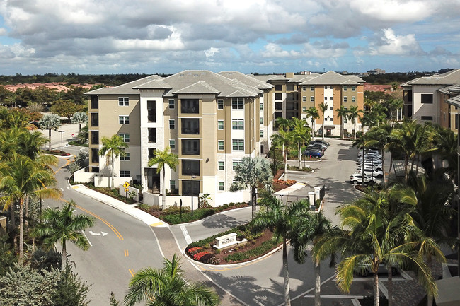 Marquis Coral Springs in Coral Springs, FL - Building Photo - Building Photo