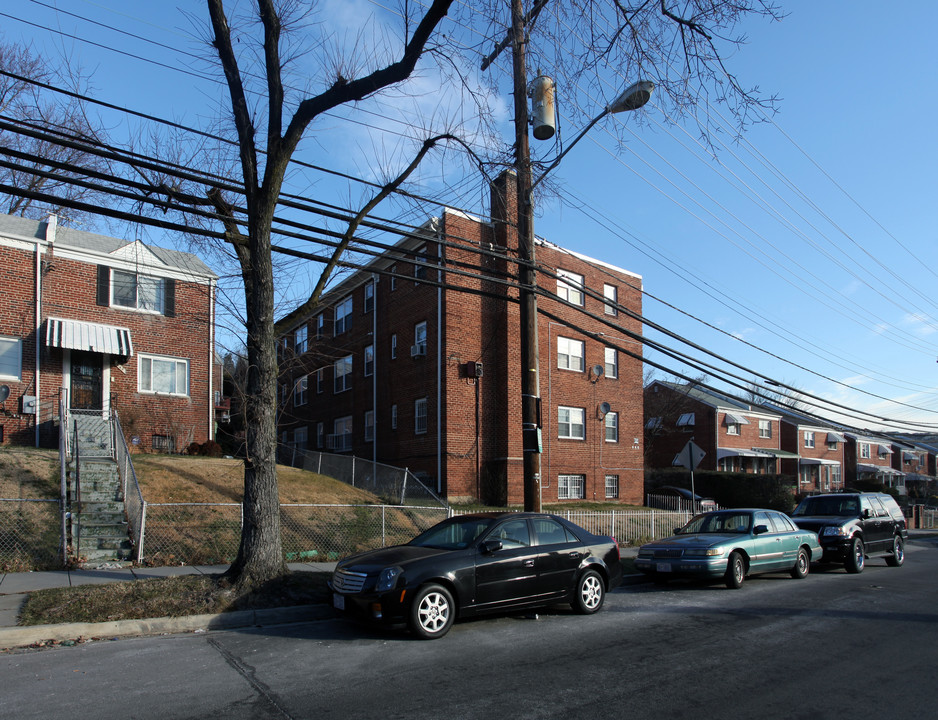 646 Chesapeake St SE in Washington, DC - Foto de edificio