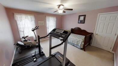 244 Kennedy Hill Rd in Goffstown, NH - Foto de edificio - Building Photo