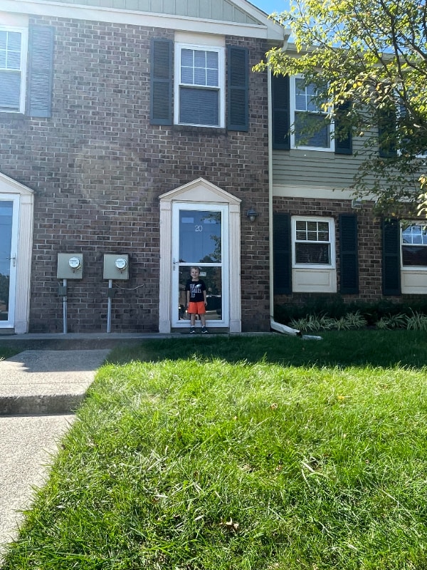 property at 20 Coventry Ct