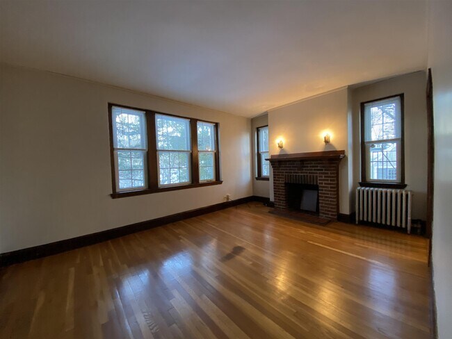 115 College Ave, Unit 44