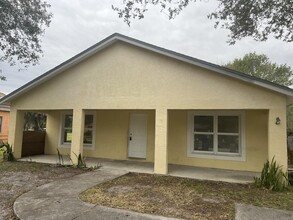 429 N 18th St in Fort Pierce, FL - Building Photo - Building Photo