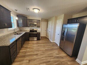 4003 Ft Sumter Dr in Clarksville, TN - Building Photo - Building Photo