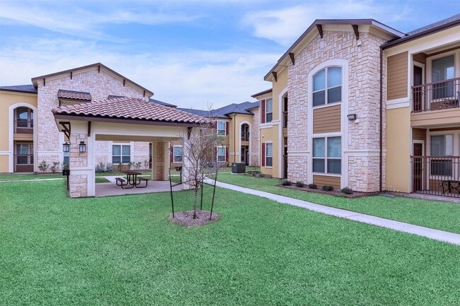 property at 2601 S Border Ave
