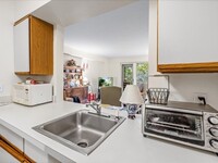 145 Pinckney St, Unit 202 in Boston, MA - Building Photo - Building Photo