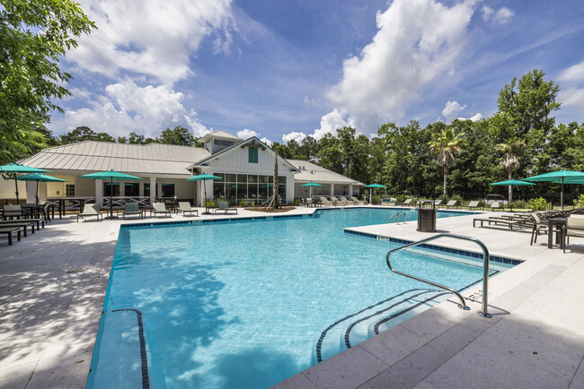 Canvas at Savannah Apartment Homes in Savannah, GA - Foto de edificio - Building Photo