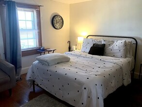 275 Court Rd, Unit 2 in Winthrop, MA - Building Photo - Building Photo